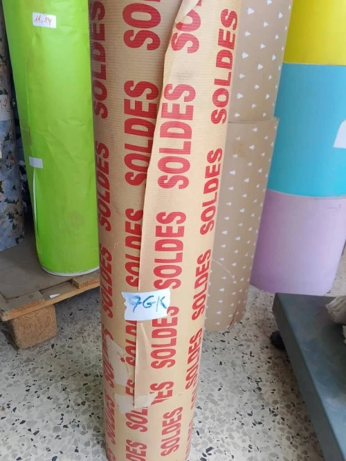 Papier cadeau en rouleau et en KG