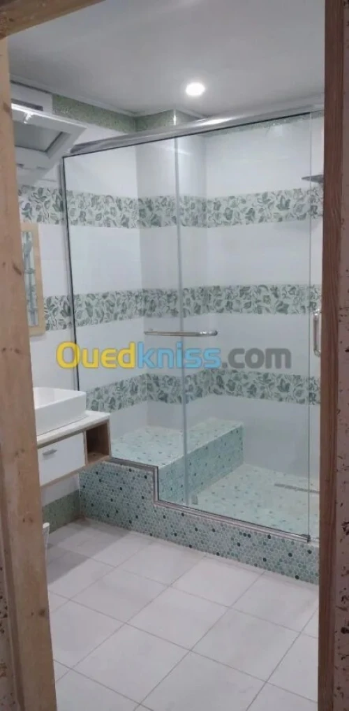 Maçon carreleur fiance et del de sol ذو خبرة 