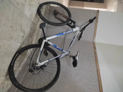 Velo la marque decathlon 