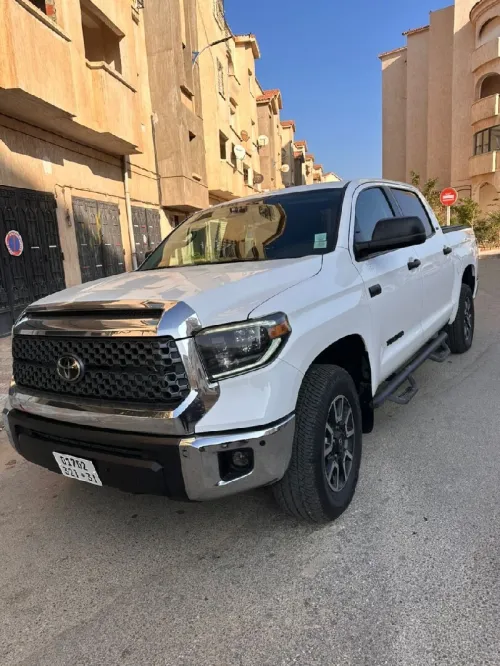 Toyota Tandra 2021 v8 5.7L