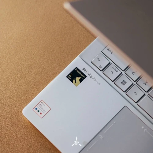 ASUS VIVOBOOK S15/Snapdragon X Plus/16GB DDR5/512GB SSD/Qualcomm Adreno 4GB/3K OLED 120HZ