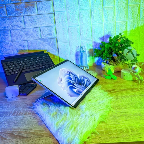 SURFACE PRO 9 2023 avec clavier et stylo/RAM 16GB/256GB SSD