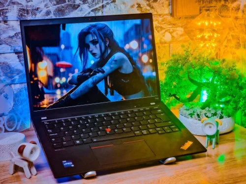 LENOVO THINKPAD T14S GEN 4 2024/INTEL I7-1355U VPRO/ram 16GB DDR5 5600hz/disk 256gb ssd/14 pouce 