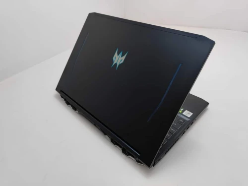 ACER PREDATOR HELIOS 300 