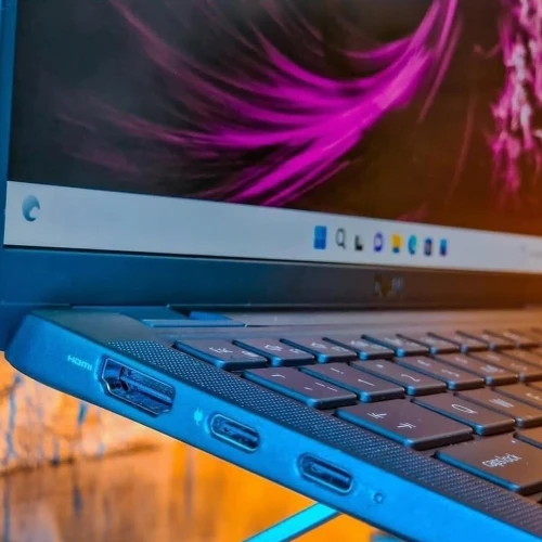 DELL LATITUDE 7430/intel I7 -1365U / RAM 32 GB DDR5/disk 512 GB SSD/ecran 14  poucE 4K TACTILE