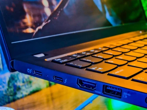 LENOVO THINKPAD T14S GEN 4 2024/INTEL I7-1355U VPRO/ram 16GB DDR5 5600hz/disk 256gb ssd/14 pouce 