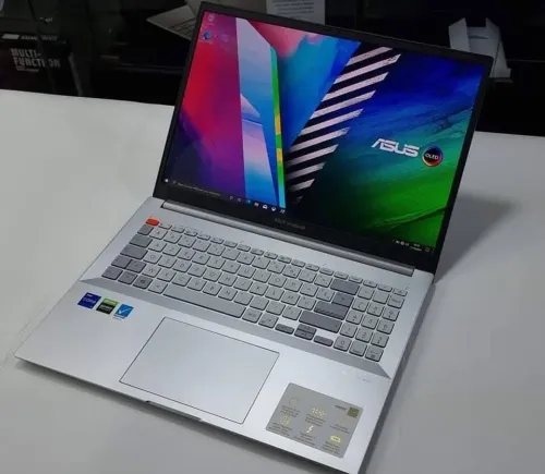  Asus vivobook PRO 16X OLED/INTEL I7-11370H/16GB DDR4/1TB ssd/NVIDIA RTX 3050 4GB/16.1 POUCE 4K OLED