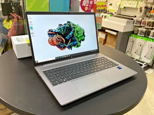 HP ZBOOK POWER G8 station de TRAVAIL intel i7-11850H 16GB  512gb ssd nvum invidia quadro RTXA2000