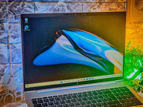  HP ELITEBOOK 860 G10/intel I7 -1365U/RAM 16gb ddr5/512 gb ssd/16  pouce TACTILE 