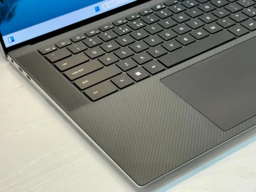 XPS 9530 i9/CORE I9-13900H/RAM 64 GO DDR5/DISK 2TERA SSD/NIVIDIA RTX 4070 08GB/15.6 OLED 4K Tactile 