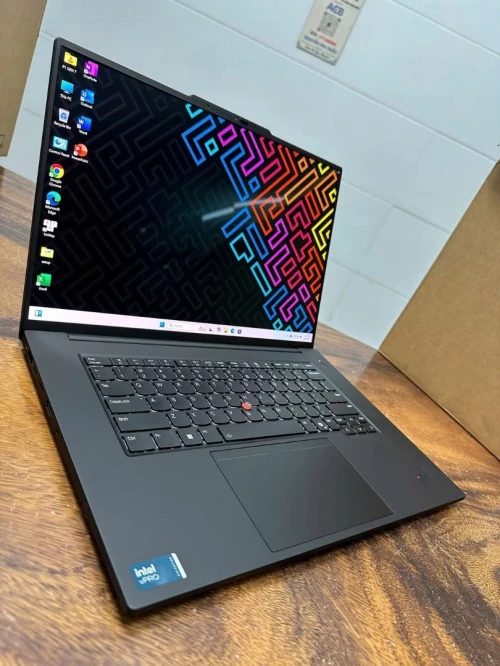 LENOVO THINKPAD P1 GEN 7 2025/Ultra 9 185H/RAM 64GB/3TB SSD/NVIDIA RTX 200ADA 8GB/ECRAN 16 2K 165HZ
