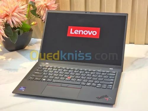 THINKPAD X1 CARBONE GEN 11/INTEL I7-1355U EVO/16GB DDR5  6400MHZ/disk 512 gb ssd/ecran 14 IPS fhd+
