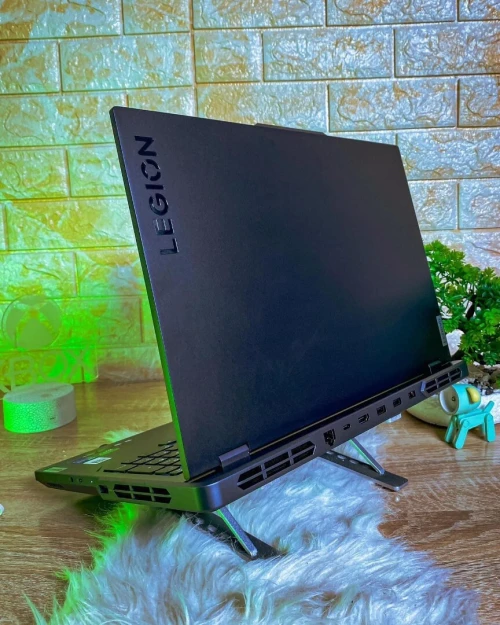 LENOVO LEGION 5 PRO/ CORE i7-14700HX/RAM 32 GB DDR5/DISK1024 Gb/NVIDIA RTX4070 08GB/ 16 POUCE 240Hz 