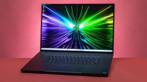 RAZER BLADE 18 2024/INTEL I9-13950HX/RAM 32GB DDR5/1TB NVME/NVIDIA RTX 4070 8GB/ECRAN 18  240HZ