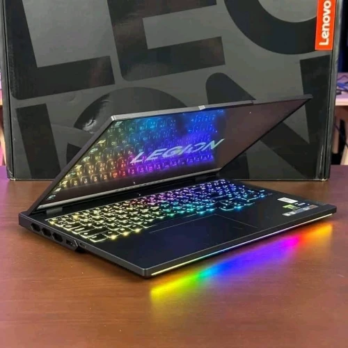 LENOVO LEGION 7 SLIM i9 14900HX /32 gb DDR5/1024 gb ssd/RTX 4070 08GB /16 POUCE QUHD 2.5K 240HZ  