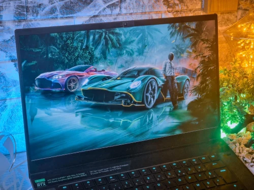 RAZER BLADE 15/intel I7 -10875H/ram 32gb ddr4/disk 2TB ssd/nvidia RTX 2070 08GB/15.6pouce FHD 300Hz 