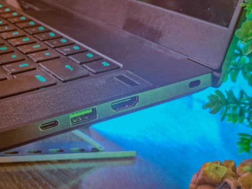 RAZER BLADE 15/intel I7 -10875H/ram 32gb ddr4/disk 2TB ssd/nvidia RTX 2070 08GB/15.6pouce FHD 300Hz 