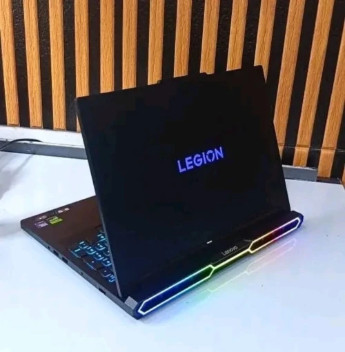 LENOVO LEGION 7 PRO 2025/ULTRA 9-275HX/RAM 32GB/DISK 1TB/NVIDIA RTX 5080 16GB/ECRAN 16 OLED 2K 240HZ