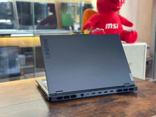 LENOVO LEGION PRO 7 /i9-13900HX/16GB DDR5 /1TB SSD/NVIDIA RTX4070 /16" pouce 240Hz 