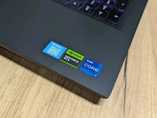 GIGABYTE AORUS 16/I7-13700H/16GB DDR5/1TB  NVME/RTX 4070 8GB/16.1" QHD+ 2.5k 240Hz