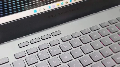 ASUS ROG ZEPHYRUS G15/R9-5900Hs /16GB DDR4/ 512 gb ssd /GEFORCE RTX 3060 6GB/15.6pouce. 2.5k  165HZ