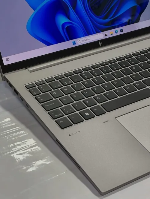 HP ZBOOK FIREFLY 16 G10/intel i7 -1355U/ 16GB  DDR5 /disk 512GB SSD/NVIDIA RTX A500 4GB/Ecran 16 FHD