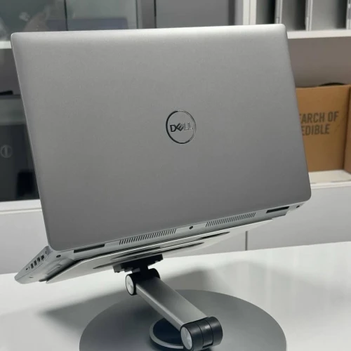 DELL PRECISION 3591/ULTRA 5-135H/16GB DDR5/512GB SSD/NVIDIA RTX 500 ADA 04GB/15.6  pouce  fuhd