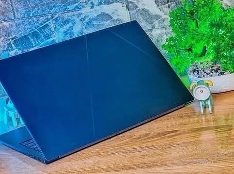 ASUS  ZENBOOK 15 OLED/RYZEN 7-7735U/RAM 16GB  DDR5 4800MHZ/DISK 512GB SSD/ 15,6 POUCE 2.8K OLED120hz