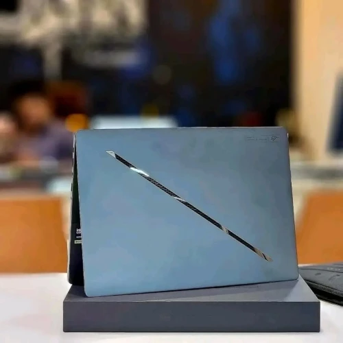 ASUS ROG ZEPHYRUS G16/INTEL ULTRA 9 -285H  5.5GHZ/RAM  64GB DDR5  7467MHZ/DISK  3TB SSD NVME GEN4/NVIDIA  GEFORCE RTX 5090  24GB  UP 32GB/ECRAN 16 POUCE  OLED 2.5K 240HZ 500NITS
