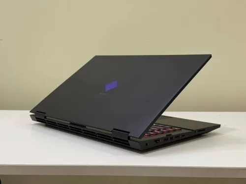 HP OMEN GAMING 17/ I9-13900HX 5.4 GHZ /32GB DDR5/ 5TB SSD NVME / RTX 4090 16GB/17.3POUCE 2.5K 240HZ