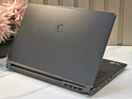 MSI CYBORG A13V 13TH intel i7-13620H 32GB DDR5 1024GB SSD RTX 4060 08GB ECRAN 15.6 FUH IPS 144 HZ