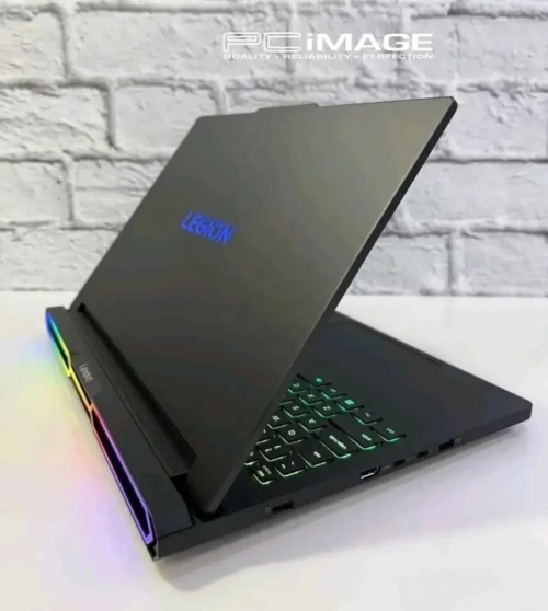 LENOVO LEGION 7I PRO GEN 10 2025/ULTRA 9-275HX/RAM 64GB/2TB SSD/NVIDIA RTX 5090 24GB/ECRAN 16 OLED