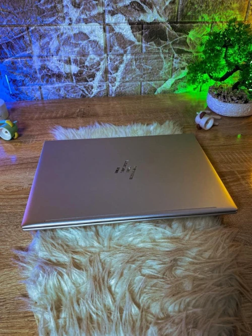 HP ELITEBOOK 840 G10 /intel I5-1335U/ram16DDR5 /disk 256gb/14 pouce fhd /intel iris xe