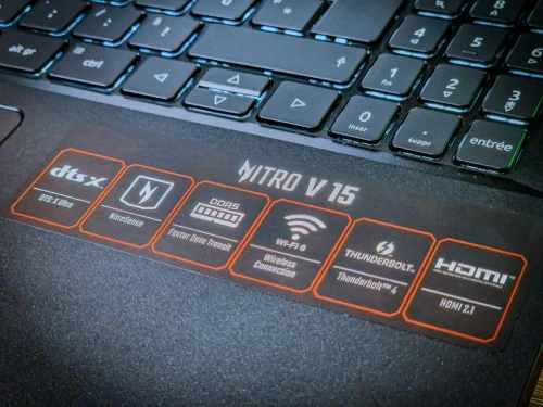 ACER NITRO V15 2022 Jamais utilisé  16gb ddr5 512gb ssd RTX4060 15.6  pouce IPS 144HZ