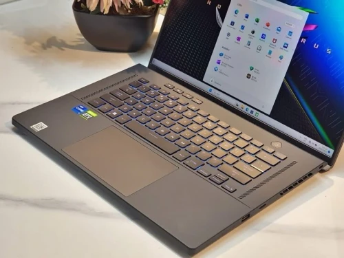 ASUS ZEPHYRUS M16 GU604V/INTEL I7-13700H/ RAM 16GB DDR5/DISK 512 GB  SSD/RTX 4050 06Gb/16.1 POUCE IPS 2.5k 240HZ