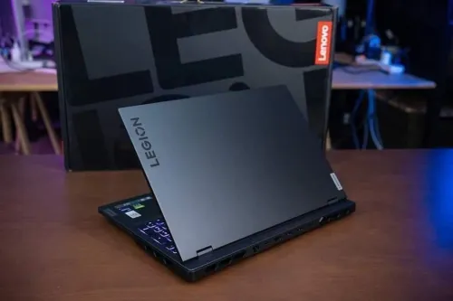 LENOVO LEGION PRO 7 /i9-13900HX/16GB DDR5 /1TB SSD/NVIDIA RTX4070 /16" pouce 240Hz 