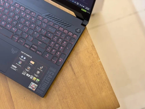 ASUS TUF GAMING A15/RYZEN 9-8945H/32GB DDR5/1024GB SSD/RTX 4060 8GB/écran 15.6 pouce fullhd+165hz