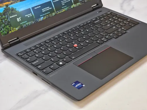 LENOVO THINKPAD P16V STATION/i7-13800H/RAM 16Go DDR5/512GB SSD/ NIVIDIA GEFORCE RTX 1000  06GB