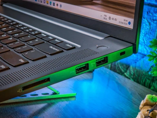 LENOVO THINKPAD P1 GEN 4/intel I7-11850H/RAM 16GB/ 512GB ssd/NVIDIA A2000 4GB/16 pouce 2.5K IPS  