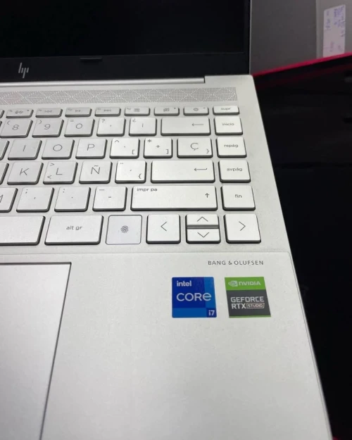   HP ENVY 14 RTX 3050/intel I7 -11390H/16GB DDR4/512GB SSD/RTX 3050 04GB /ecran 14.1 puce  2.5k