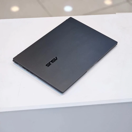 ASUS ZENBOOK 14 OLED/ULTRA 5 135H/RAM 8GB DDR5/512GB SSD/ECRAN 14 3K OLED TACTILE 