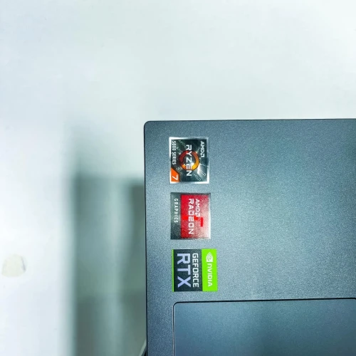 Lenovo Legion 5 pro /RYZEN 7-5800H/ 16GB DDR4 / 1024 ssd/NVIDIA  RTX 3070/15.6  pouce 2K  IPS  165Hz
