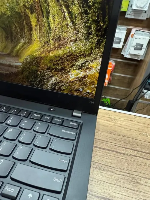  LENOVO THINKPAD T14 GEN 1/ I7-10510U VPRO/16GB DDR4/ 512gb SSD /intel IRIS XE / 14 FHD+ TACTILE