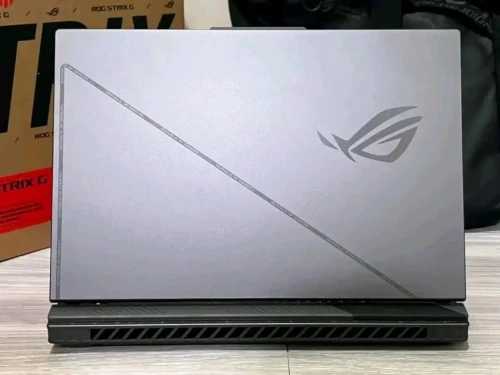 ASUS ROG STRIX G16/I9-13980HX 5.5GHZ/RAM 16GB/1TB SSD/RTX 4060 8GB/ECRAN 16 2.5K 240HZ