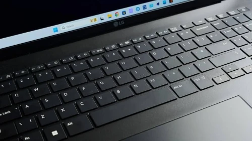  LG GRAM 17/i7 -1260P 5ghz/32GB  DDR5/ 1024gb ssd GEN4/intel iris xe graphique/ecran 17 pouce QUHD+
