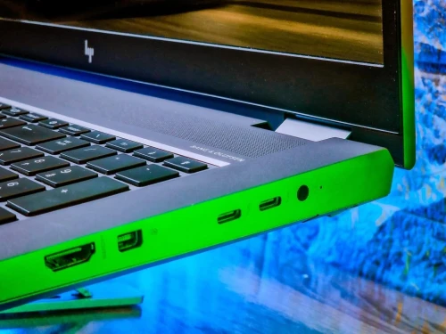 HP ZBOOK FURY 17 G8 station de TRAVAIL/i7-11800H 4.9GHZ/32gb DDR4/1TB SSD/NVIDIA RTX A3000 6G 