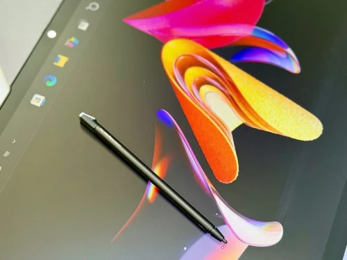 THINKPAD X1 YOGA GEN 7 X360 TACTILE/INTEL I5-1245U /RAM 32GO DDR5 / DISK 512GB SSD NVEM  /14.1 pouce  FHD+  X360 TACTILE