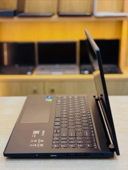 ACER NITRO V15  2026/INTEL CORE I7-13620H/ RAM 32 DDR4 3200 MHZ /DISK 512 SSD NVEM GEN4/NVIDIA GEFORCE RTX 5060 8GB/ECRAN 15.6   POUCE FHD 165 HZ