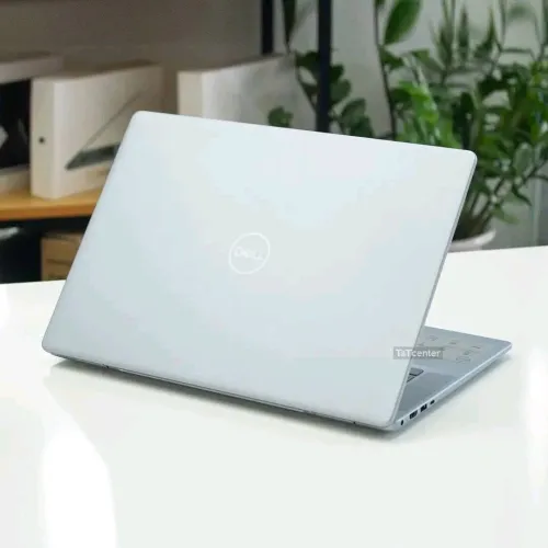  DELL INSPIRON 16 PLUS/ I7-13620H/RAM 16 G0 /DISK 512/16.1 pouce 2.5k/Intel AI Boost  