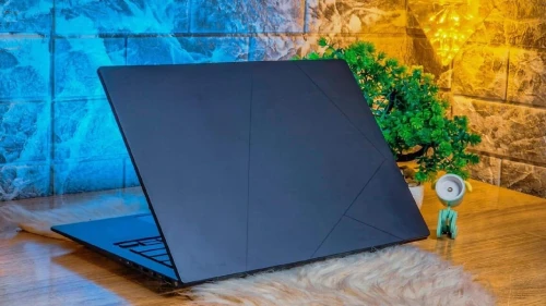 ASUS ZENBOOK 14 OLED /INTEL I7 -1260P/RAM 16GB DDR5/DISK 512GB SSD/14 POUCE 2.8K  OLED 90 hz TACTILE
